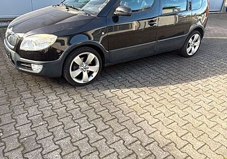 Skoda Roomster 1.6 16V Scout Scout