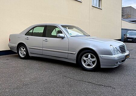 Mercedes-Benz E 200 KOMPRESSOR ELEGANCE TÜV SER REIFN NEU