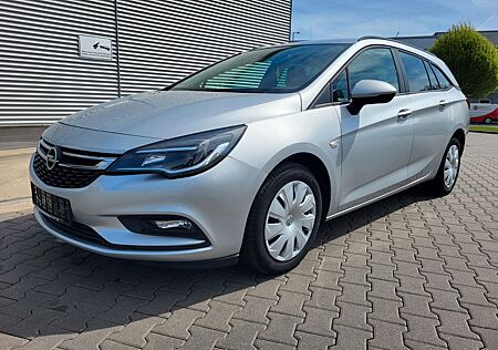 Opel Astra 1.6.CDTI. Sports Tourer. PDC.