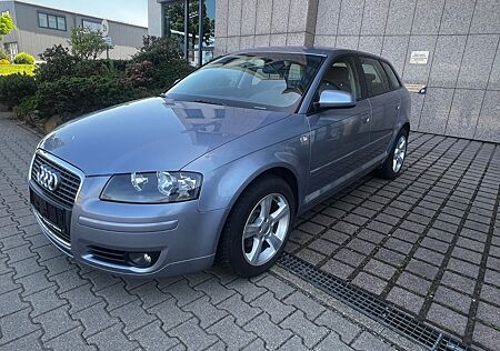 Audi A3 Sportback 1.6 Ambiente*1 HAND*Klima*S,H*