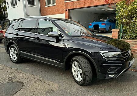 VW Tiguan Allspace Volkswagen 2.0 TSI 162kW DSG 4MOTION Hi...