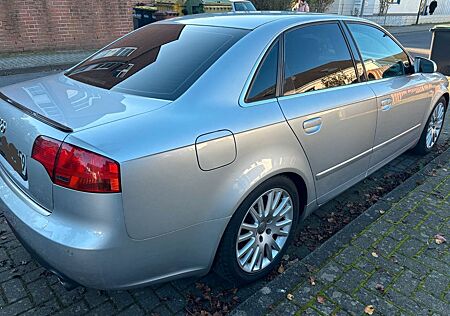 Audi A4 2.0 T FSI multitronic -