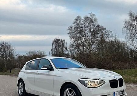 BMW 116d Automatik/Navi/Leder/Schiebedach/Rfk/Xenon