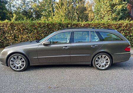 Mercedes-Benz E 320 CDI T ELEGANCE