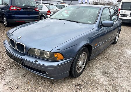 BMW 525