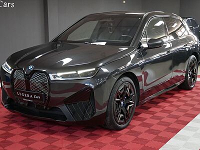 BMW iX xDrive40 Sport LUFT AHK PANO SKY B&W 360° DAB