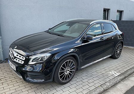 Mercedes-Benz GLA 200 PEAK Edition AMG Panorama AHK Kamera