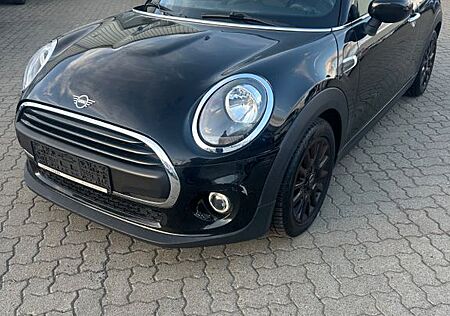 Mini ONE 3-trg. -KLMA-MFL-PDC-SITZHEIZUNG