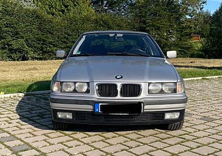 BMW 316i Compact -