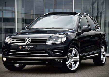 VW Touareg Volkswagen 3.0 TDI R-LINE DYNAUDIO PANO AHK 4MOTION