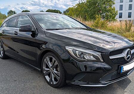 Mercedes-Benz CLA 200 Shooting Brake - Urban Navi + LED High