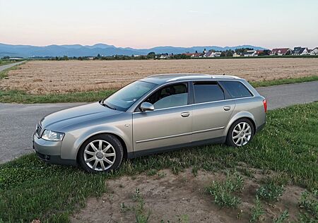 Audi A4 2.0 FSI Avant -s-line mit TÜV