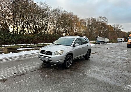 Toyota RAV 4 2.2-l-D-4D 4x4