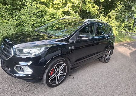 Ford Kuga 2,0 TDCi 4x4 132kW Black & Silver Power...