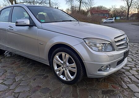 Mercedes-Benz C 180 blue Efficency Automatic, vom Rentner