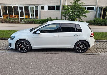 VW Golf Volkswagen 2.0 GTD