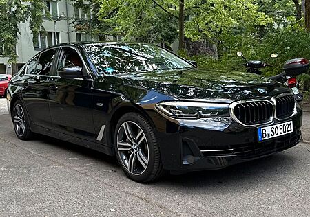 BMW 530e A -