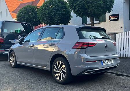 VW Golf Volkswagen 1.0 eTSI OPF DSG 81kW Life Life