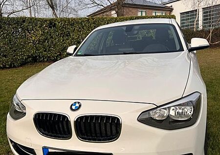 BMW 116i Sport Line/1. Hand/TÜV 03/28/Top Zust.