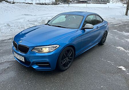 BMW 240 M240i Steptronic Coupé - Estorilblau