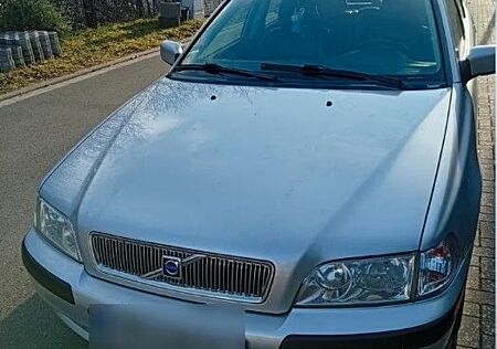 Volvo V40 1.8 sehr gepflegt