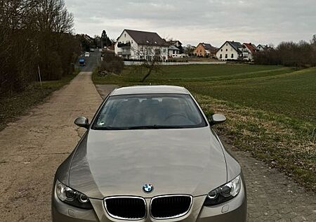 BMW 320i Coupé -