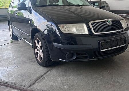 Skoda Fabia Combi 1.4 16V 55kW Elegance Elegance