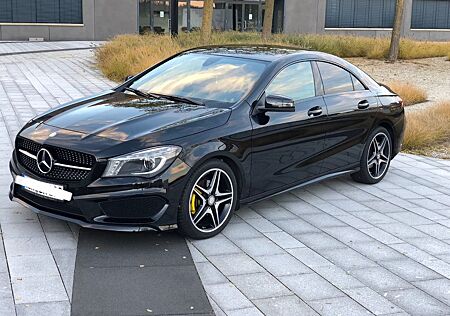 Mercedes-Benz CLA 180 AMG Line AMG Line