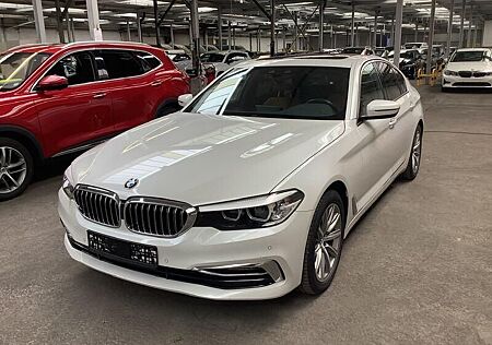 BMW 520dA Lim. Luxury Line *LEDER *AHK *KAMERA *SD