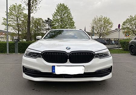 BMW 530 dA Touring xDrive StHz DA+PA+ AHK GSD HU