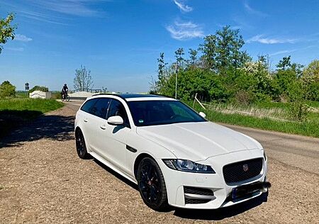 Jaguar XF 20d 180PS R-Sport Sportbrake Automatik R-...