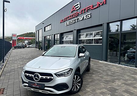 Mercedes-Benz GLA 220 GLA 220d Style 4-Matic*1.HD*KAMERA*NAVI*SHZG*AHK