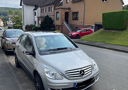 Mercedes-Benz B 170 -