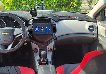 Chevrolet Cruze 1.6 Benziner -