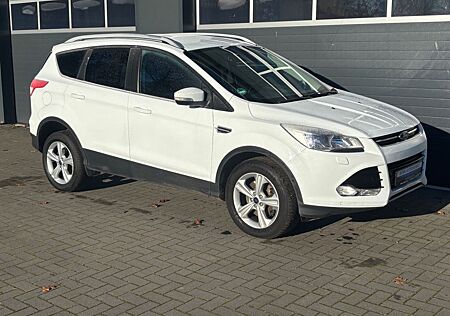 Ford Kuga Titanium 2.0 TDCI 4X4 Automatik AHK