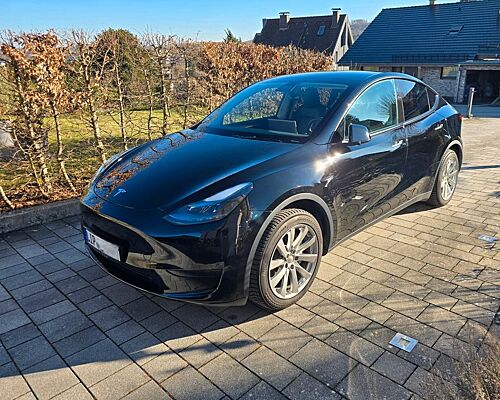 Tesla Model Y Hinterradantrieb RWD, BJ 2023