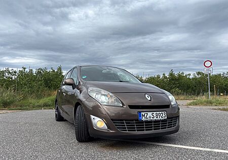 Renault Grand Scenic Luxe dCi 130 FAP Luxe