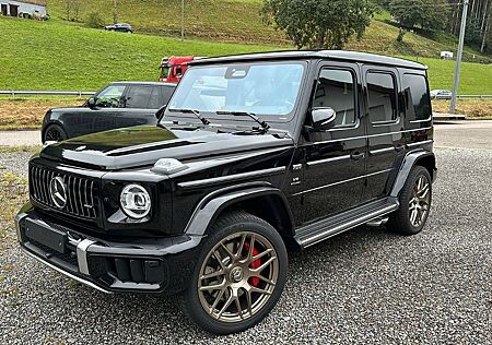 Mercedes-Benz G 63 AMG Mercedes-AMG G 63 FACELIFT / Carbon/Active Ride