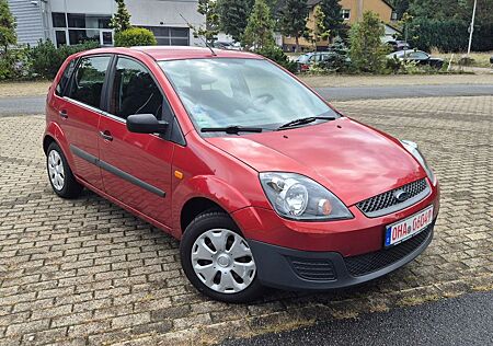 Ford Fiesta Ambiente 1.3+Klima+5 Türer+ HU / AU Neu
