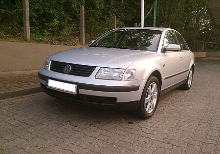 VW Passat Volkswagen 1.6 Comfortline (in 1,5J H) TÜV neu