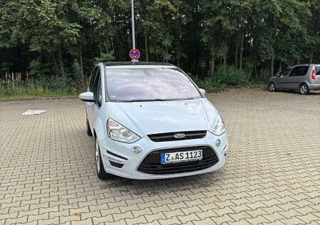 Ford S-Max 2,0 TDCi 120kW DPF Titanium Titanium
