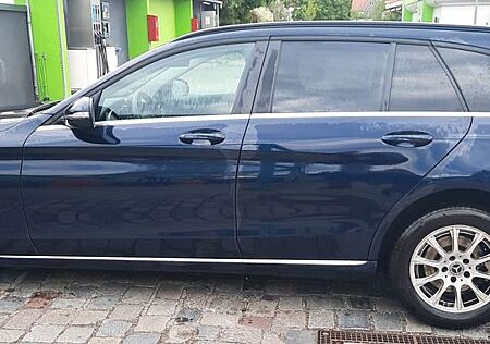 Mercedes-Benz C 180 d T -