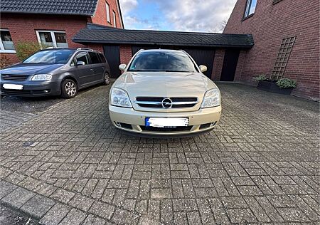 Opel Vectra Caravan 2.2 Direct -