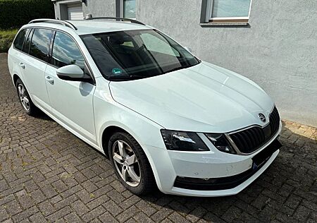 Skoda Octavia 2.0 TDI DSG Drive Combi Drive