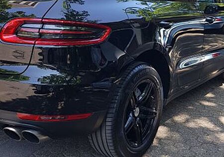 Porsche Macan S