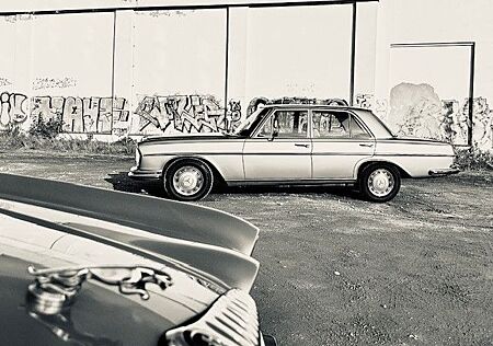 Mercedes-Benz 280 SE Klima Lenkradschaltung Motor Revision!