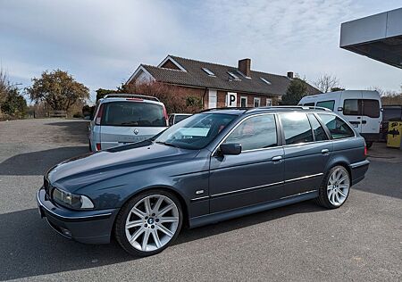 BMW 528i Touring - M- Technik Komplett neu Lackiert