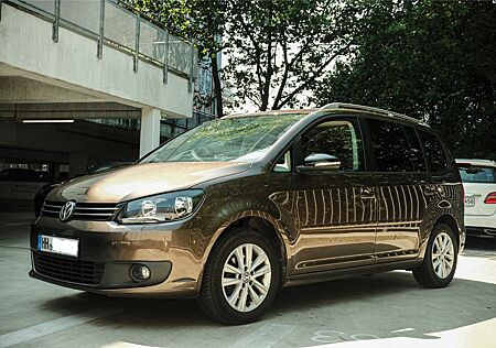 VW Touran Volkswagen 1.6 TDI Style Style, Navi, Pano, S-Heft