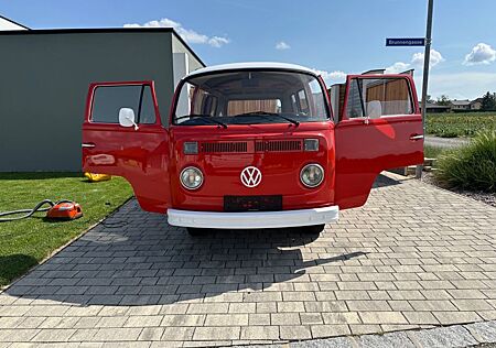 VW T2 Volkswagen / in Erstlackierung