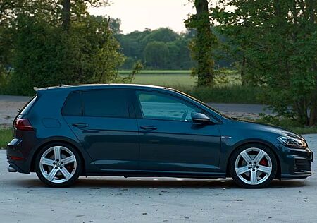 VW Golf Volkswagen VII 7 2.0 TSI DSG GTI ACC DCC PANO R STANDH